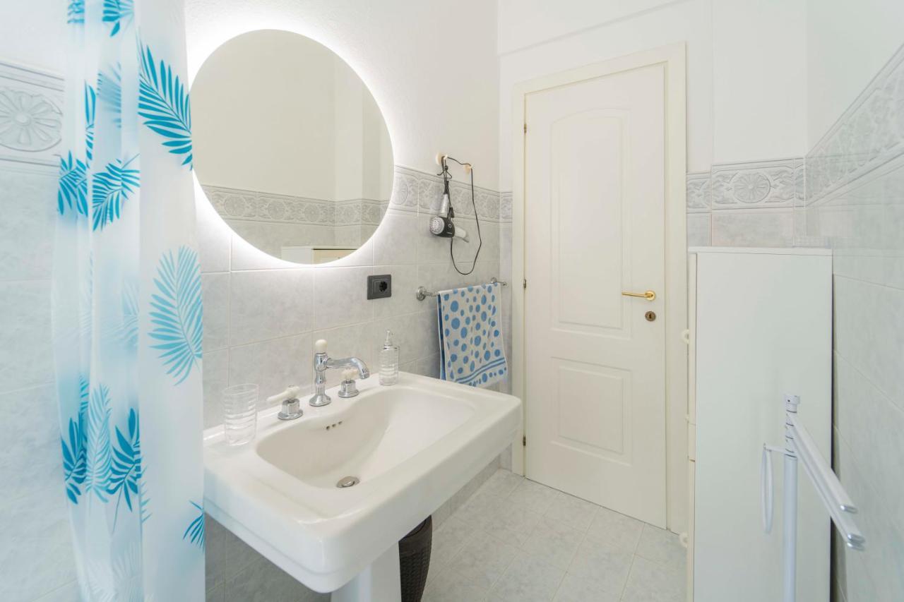 193 - Casa Via Della Chiusa - Centralissimo E Vicino Alla Baia Del Silenzio, Spiaggia E Mare 150M - Parcheggio Gratis Incluso E Aria Condizionata Сестрі-Леванте Екстер'єр фото